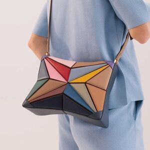 Mlouye Atlas (Multicolor) Bag